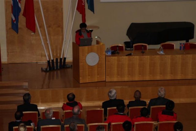 Dr. Yang speaking at the symposium.